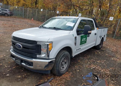 2017 Ford F-350 Xl из США, поврежденный, VIN 1FD7W3AT4HEC95024